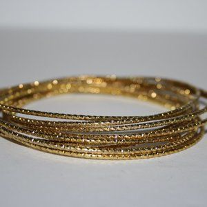 Beautiful gold bangle bracelet set